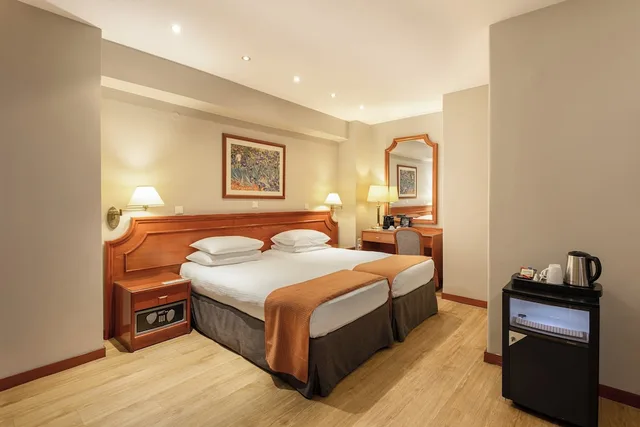 جناح بسريرين منفصلين للمدخنين، Holiday Inn Thessaloniki 1/5