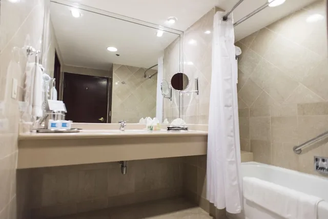 غرفة قياسية بسريرين كوين، Holiday Inn Managua - Convention Center 8/8
