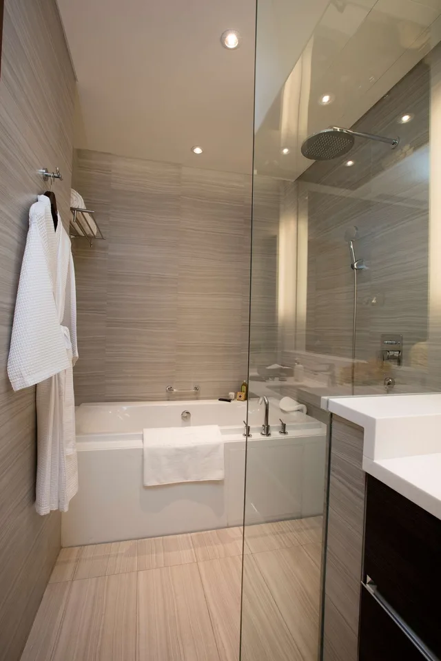 41 Sqm Studio King or Twin، Makati Diamond Residences 3/3