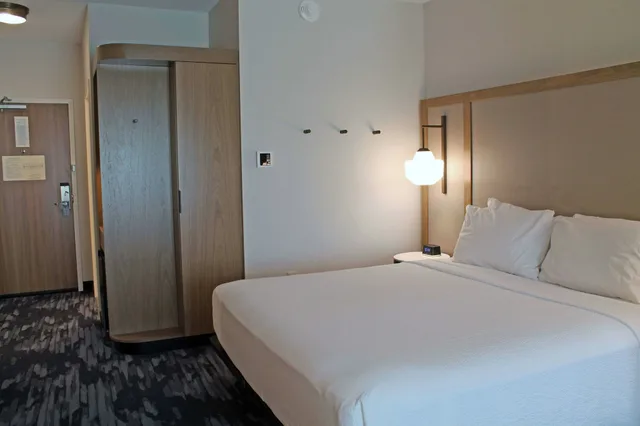 غرفة بسرير كينج، Fairfield Inn & Suites by Marriott St. Louis South 1/3