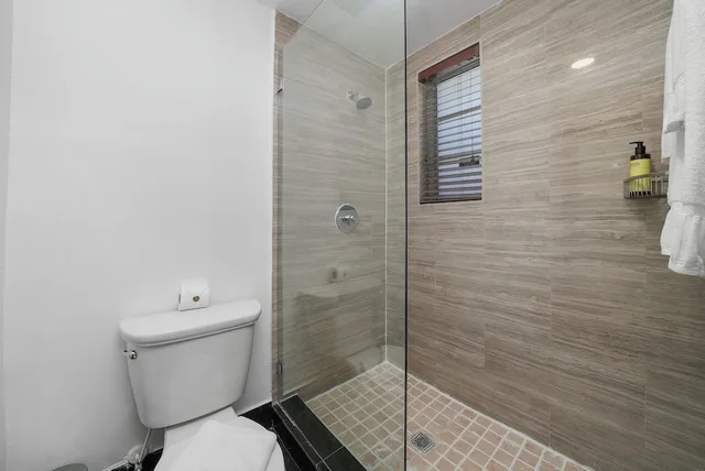 Classic, 2 Queen Beds, Riviera Suites South Beach 7/9