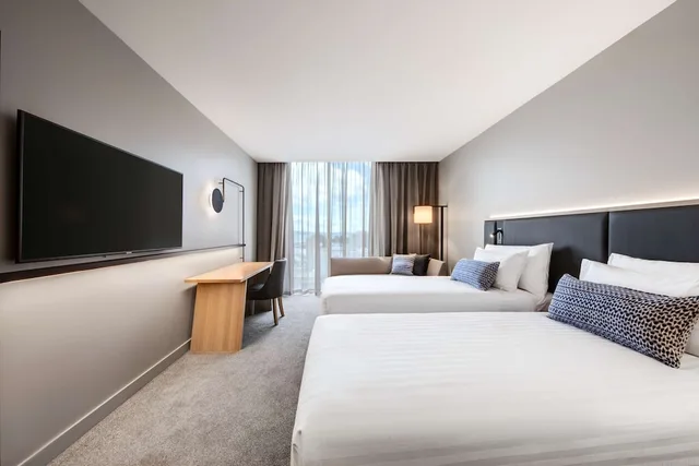 غرفة عائلية بسرير كوين وسريرين منفصلين، Vibe Hotel Hobart 1/8