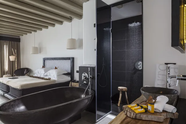 Superior, Double Bed, Sea View, Myconian Utopia Relais & Chateaux 4/5