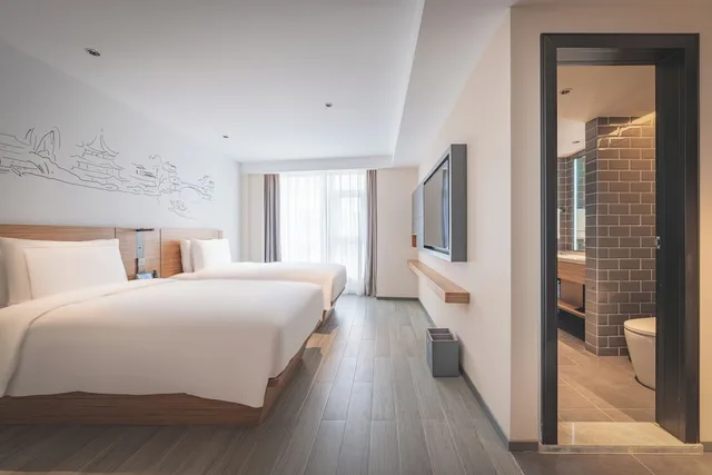 Executive, King Bed, UrCove by Hyatt Nanjing Downtown 6/9