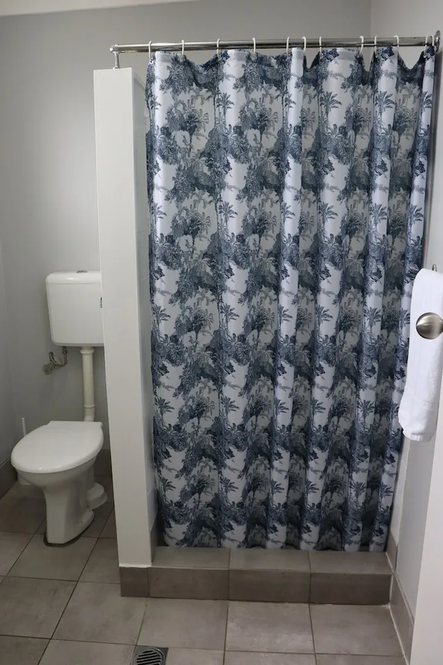 غرفة عائلية بسرير كوين وسرير فردي مع أريكة، Almare Tourist Motel 4/4