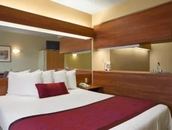 جناح بسريرين كوين لذوي الإعاقة، Days Inn And Suites by Wyndham Lafayette In 2/2