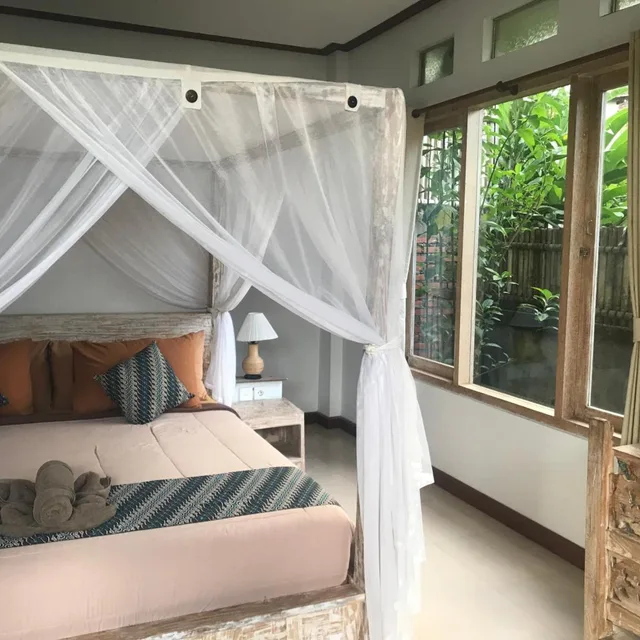 غرفة سوبيريور بإطلالة على المسبح، Raditya Villas Ubud 2/10