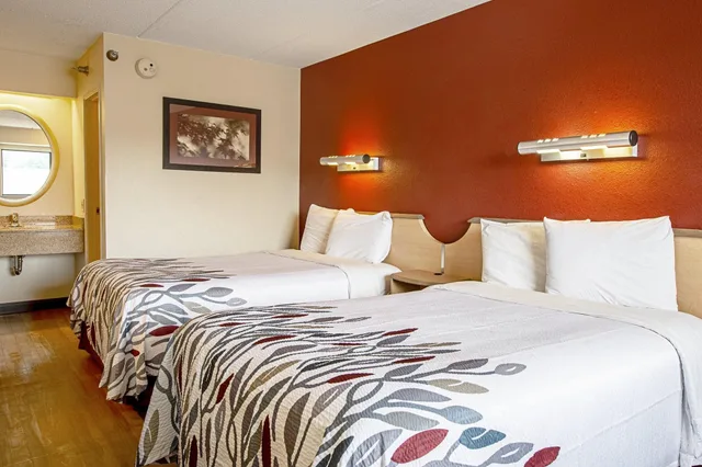 غرفة بسرير كينج، Red Roof Inn Huntington 2/4