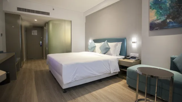 Standard, King Bed, Extra Floor Space، Holiday Inn Express Xiamen City Center 3/6