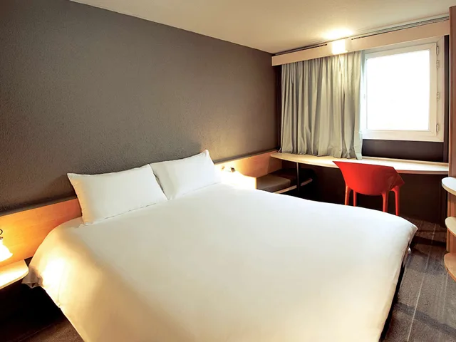 غرفة بسرير مزدوج وسرير فردي، Ibis St Malo La Madeleine 8/10