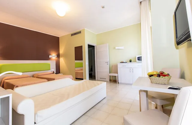 غرفة سوبيريور ثلاثية بثلاثة أسرّة، Hotel Residence Ulivi E Palme 1/5