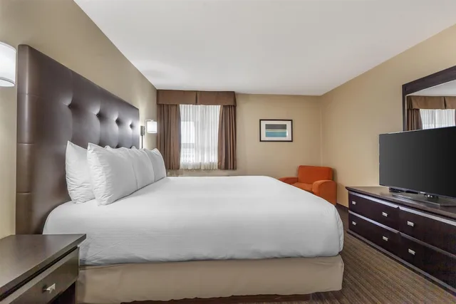 غرفة قياسية بسرير كوين في الملحق، Best Western Cold Lake Inn 3/8