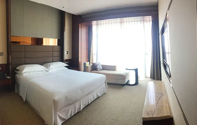 غرفة بسرير كينج للمدخنين، Sheraton Hefei Xinzhan Hotel 1/3