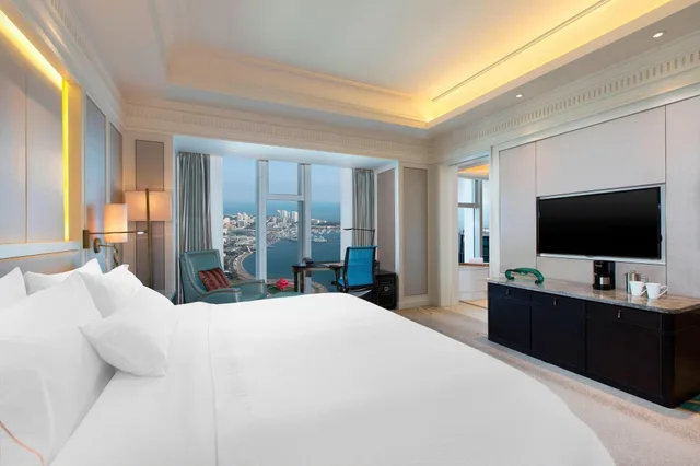 جناح كلوب، The Westin Qingdao 1/3
