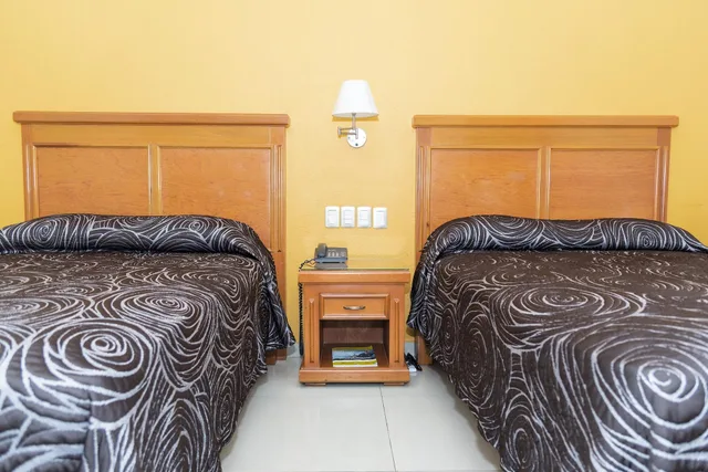 غرفة قياسية بسرير مزدوج، Hotel Gran Via 1/4