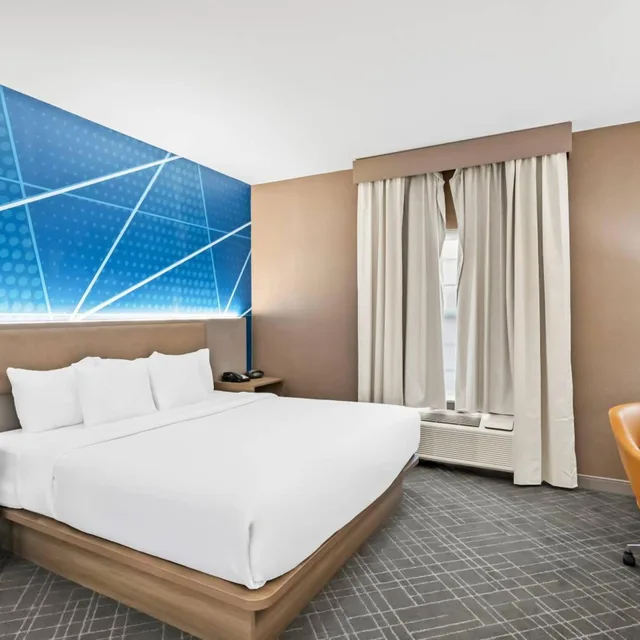 جناح بسرير كينج بحوض جاكوزي، Comfort Suites Conway 1/5