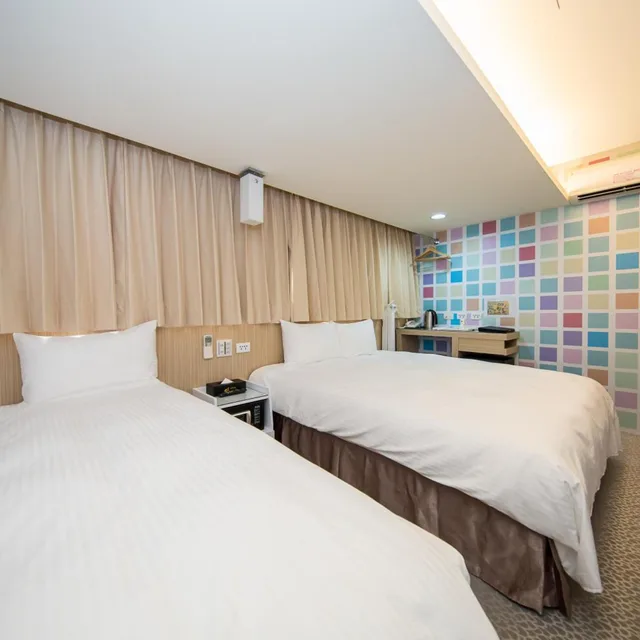 غرفة ثلاثية، MORWING HOTEL - CULTURE VOGUE 3/10