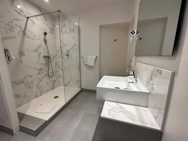غرفة ثلاثية بسرير مزدوج وسرير فردي، Hotel Richmond 10/10