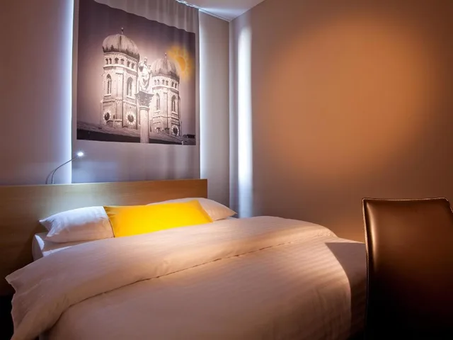 غرفة مفردة بسرير مزدوج، B&B Hotel Munchen-Moosach 1/3