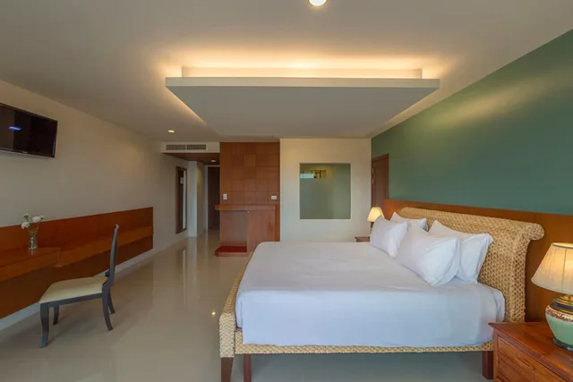 Grand, 2 Queen Beds, Garden View, Chanalai Flora Resort 1/7