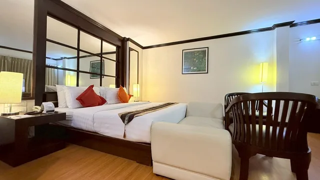 جناح غراند بسرير كينج، GRAND BUSINESS INN 1/1