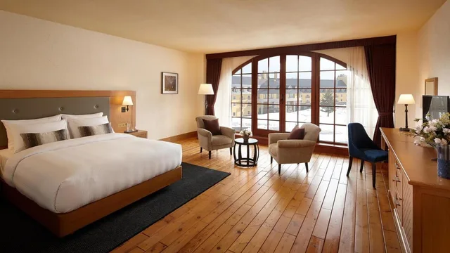 Deluxe, Double Bed, Club Building، Lotte Arai Resort 1/1