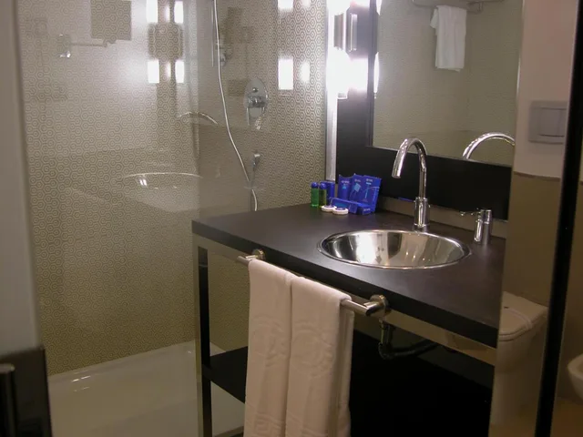 غرفة بسرير مزدوج مع سرير إضافي، Hotel Palacio Albacete and Spa 7/8