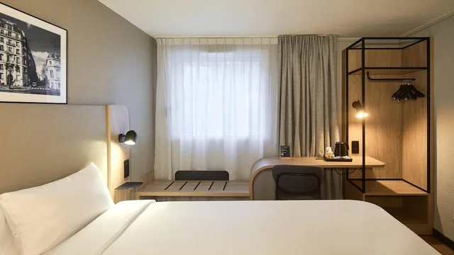 غرفة قياسية بسرير كوين، CAMPANILE PARIS SUD - PORTE D'ORLEANS ARCUEIL 1/10