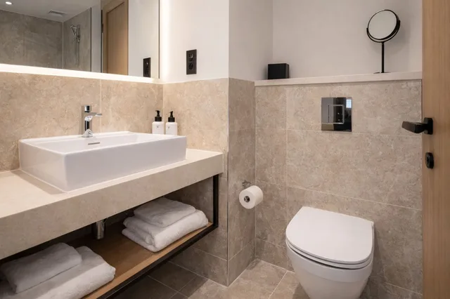 غرفة تنفيذية بسرير كينج، voco London Camden Lock by IHG 5/9