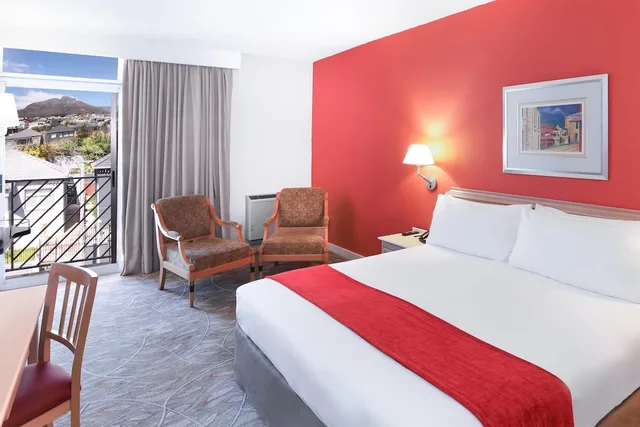 غرفة سوبيريور بسرير كينج، Garden Court Nelson Mandela Boulevard 1/9
