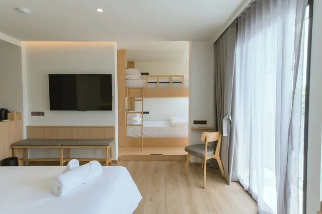غرفة عائلية بسرير كينج وأسرّة بطابقين، PAAK Hotel Suvarnabhumi 4/8