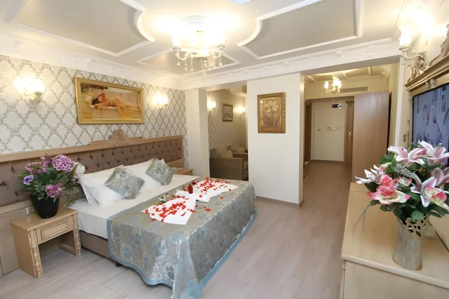 Room, King Bed, Sea Front, Sea View, Apple Tree Hotel 1/1