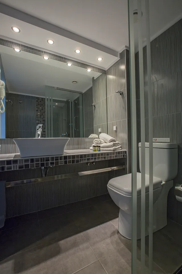 غرفة بسرير بطابقين، Golden Coast Hotel and Bungalows 5/5