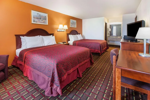 غرفة بسريرين كوين، Days Inn By Wyndham El Reno 1/4