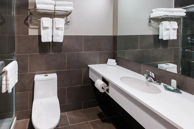 Room, Single, King Bed, City Side، Ruby River Hotel 3/3