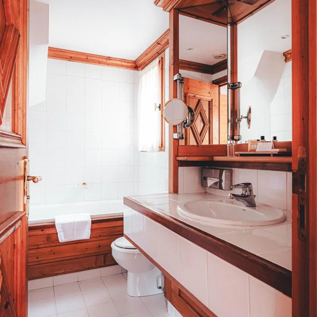 غرفة قياسية بإطلالة على الجبل، Hotel Mont Vallon Meribel 10/10