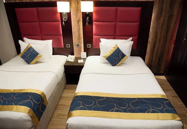 غرفة بسريرين منفصلين، Ramee Guestline Hotel 1/5