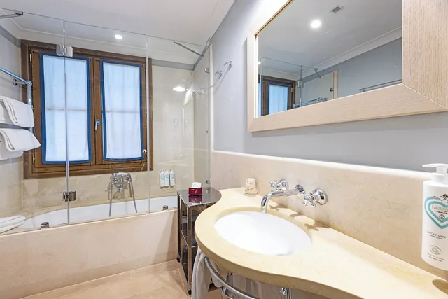 Charme, Double Bed، Val di Luce Spa Resort 8/10