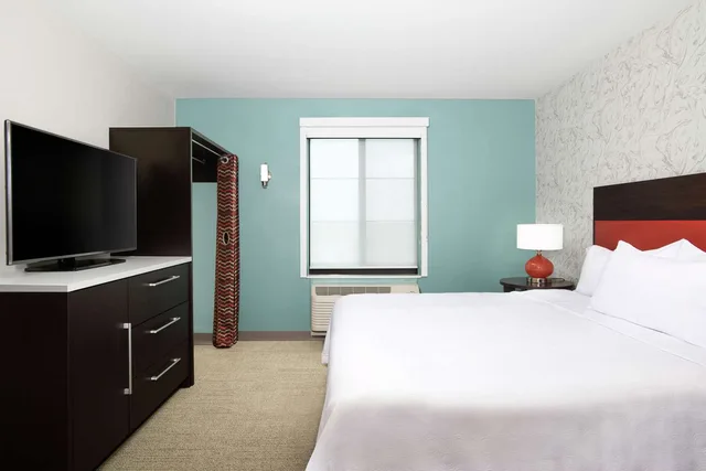 Studio, 2 Queen Beds, Accessible, Home2 Suites By Hilton Long Island Brookhaven 1/3