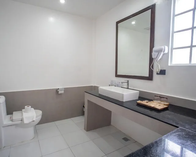 Deluxe, Triple, King Bed, Sofa, Amihan Resort 8/10