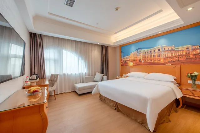 غرفة بسرير كوين بإطلالة على المدينة، Vienna Hotel (Guangzhou Beijing Road Pedestrian Street Big Buddha Temple) 1/1