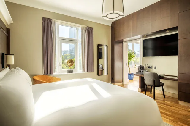 جناح بسرير كينج، DoubleTree by Hilton Brussels City, Belgium 3/4