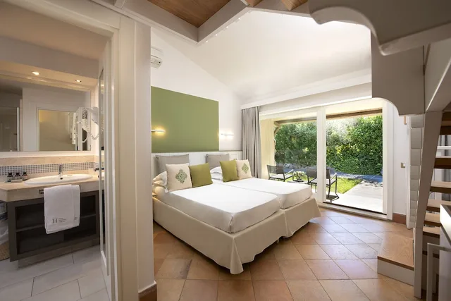 Garden, Family, Double and Twin Beds، Chia Laguna - Hotel Village 4/8