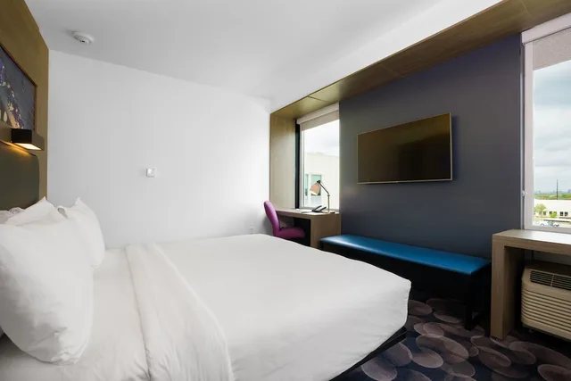 Aloft, 2 Queen Beds، Aloft Austin Airport 7/10