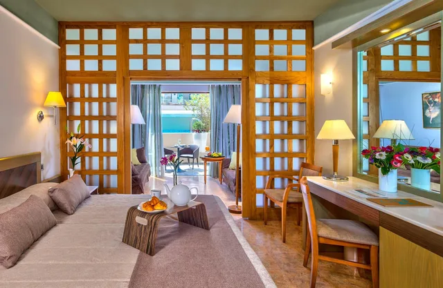 جناح جونيور بمسبح خاص، Porto Platanias Beach Resort & Spa 6/10