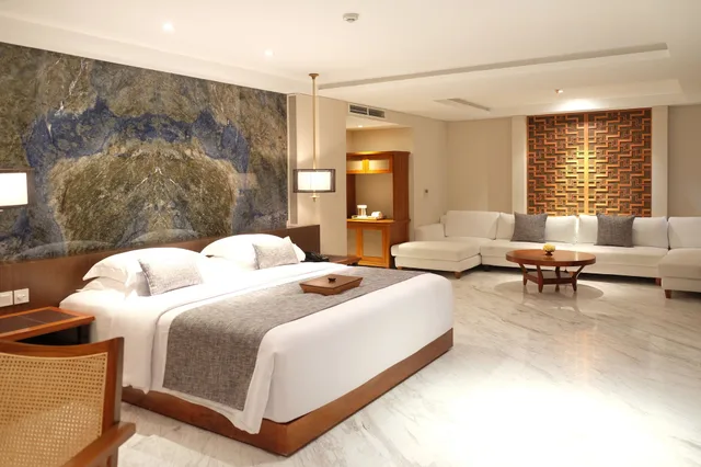 جناح غراند بسرير كينج بإطلالة على البحر بجاكوزي، The Bandha Hotel & Suites 9/10
