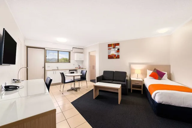 استوديو عائلي بسرير كوين وسرير فردي بغرفتين مع أريكة، Quality Hotel City Centre 2/9