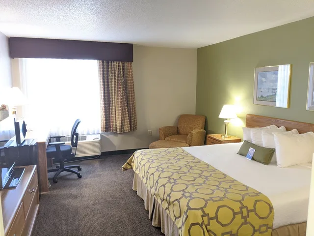 غرفة قياسية بسرير كينج، Baymont by Wyndham Rockford 7/10