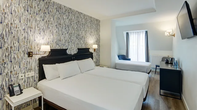 غرفة عائلية ثلاثية بسريرين منفصلين، Sercotel Europa San Sebastian 2/4