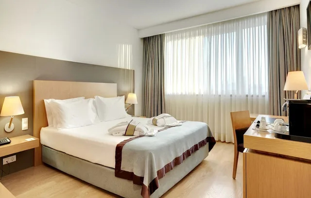 غرفة بريفيليج بسرير مزدوج، Mercure Lisboa Almada 3/10